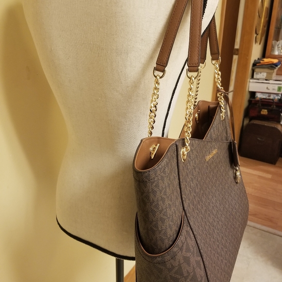 NWT MK large x chain purse and wallet set - Picture 10 of 15